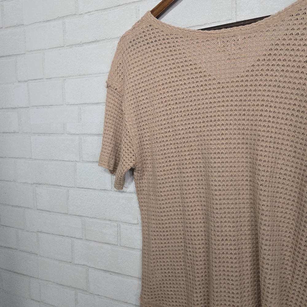 BKE Beige Waffle Knit Short Sleeve V-Neck Tee - Picture 13 of 13